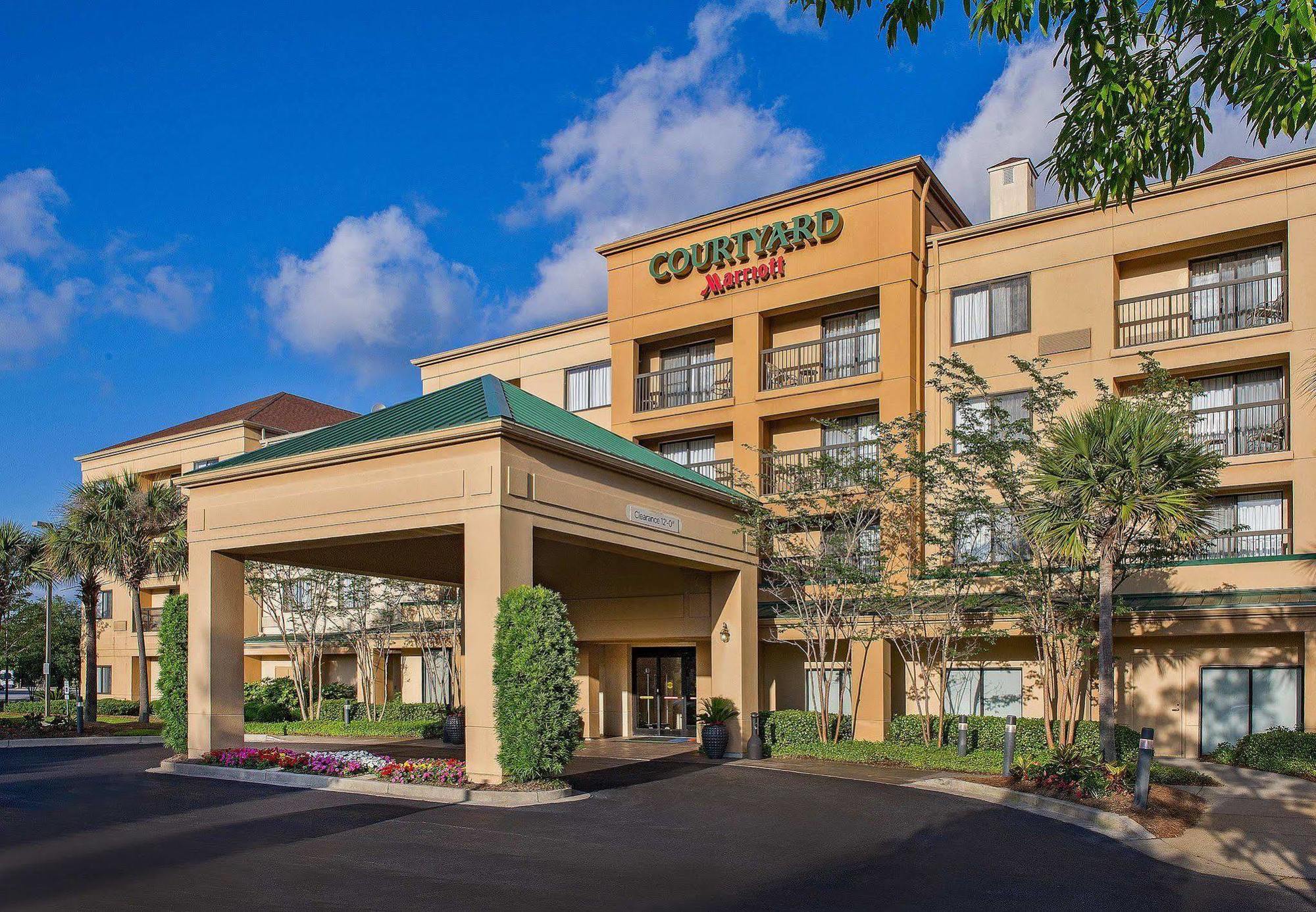 Отель Courtyard By Marriott North Charleston Airport Coliseum Экстерьер фото